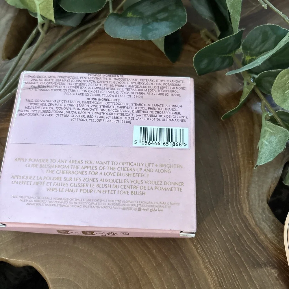 Charlotte Tilbury FLAWLESS PINK Beauty Soulmates Brighten Blush Powder Palette